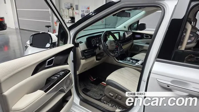 Kia Carnival Generation 4 — Фото автомобиля 10