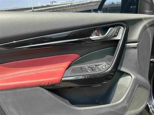 Dongfeng Fengshen AX7 — Фото автомобиля 18