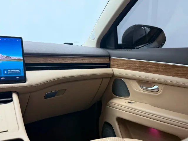 AITO Wenjie AITO M7 2024 1.5T Smart AWD Max Edition 5-Seater — Фото автомобиля 18