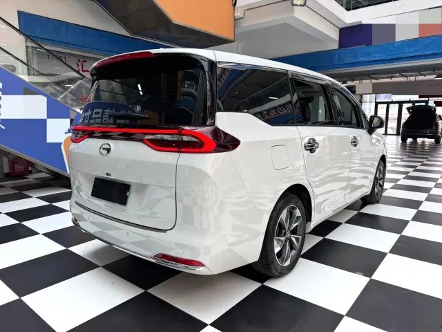 GAC Trumpchi M6 — Фото автомобиля 20