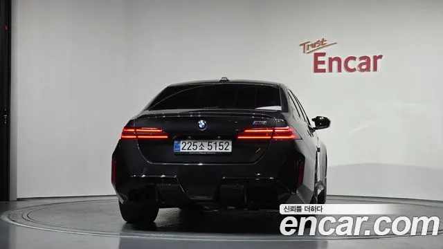 BMW M5 — Фото автомобиля 2