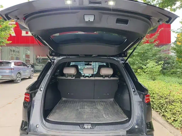 BYD Song Pro — Фото автомобиля 18