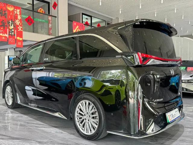 Hycan V09 — Фото автомобиля 7