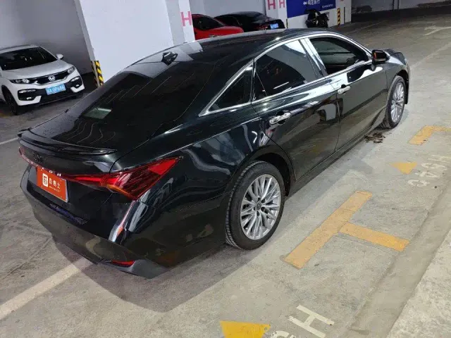 Toyota Avalon — Фото автомобиля 6