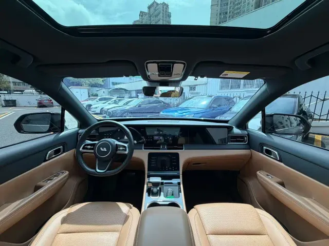 Li Auto ONE — Фото автомобиля 8
