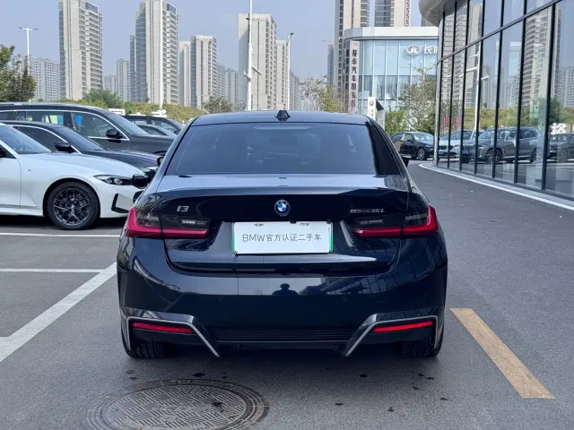 BMW i3 — Фото автомобиля 3
