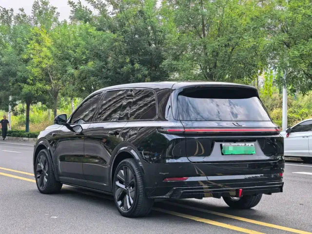 Li Auto L9 — Фото автомобиля 7