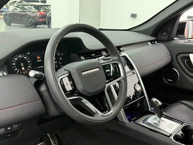 Land Rover Discovery Sport — Фото автомобиля 7