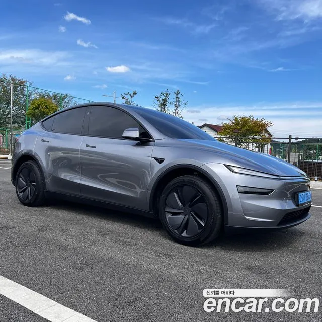 Фотография автомобиля — Tesla Model Y