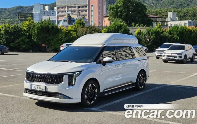 Kia Carnival — Фото автомобиля 2