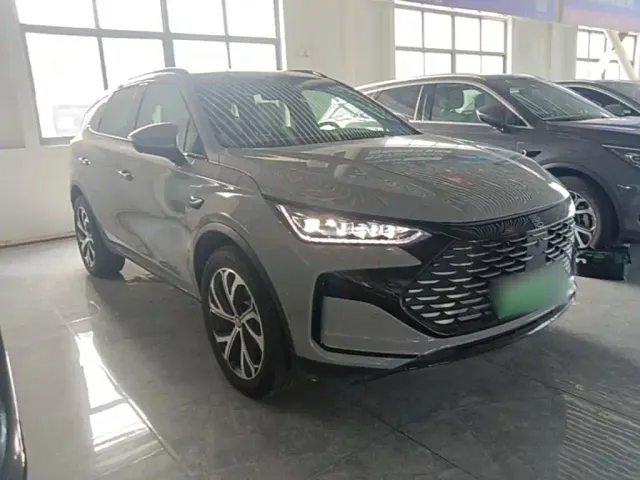 BYD Tang — Фото автомобиля 3