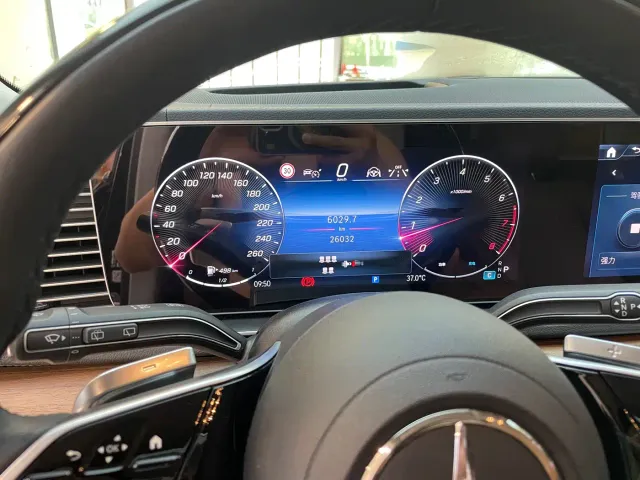 Mercedes-Benz GLS-Class — Фото автомобиля 28