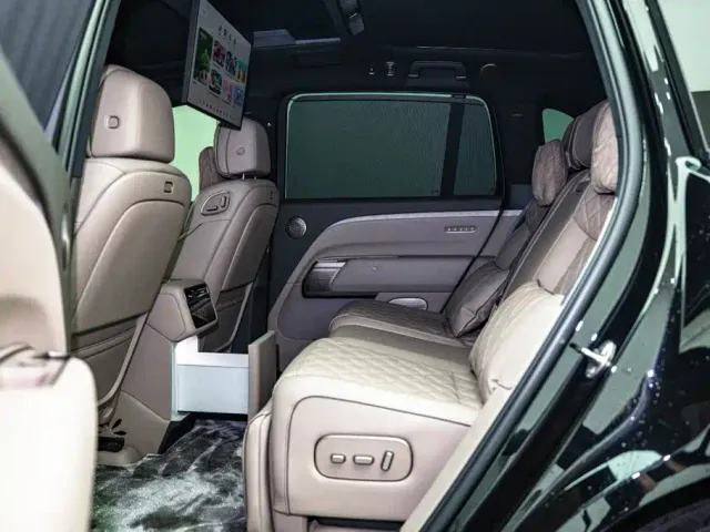 Li Auto Li L8 — Фото автомобиля 18