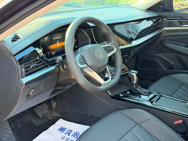 Volkswagen Passat — Фото автомобиля 4