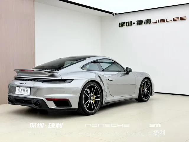 Porsche 911 — Фото автомобиля 4