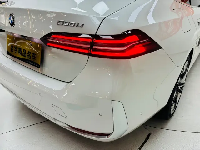 BMW 5 Series — Фото автомобиля 20