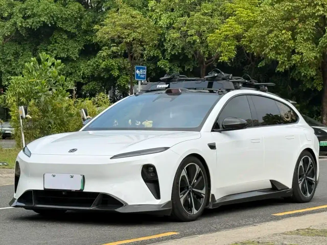 Фотография автомобиля — Nio ET5 Touring