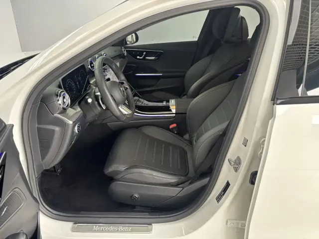 Mercedes-Benz C-Class — Фото автомобиля 12