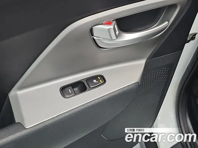 Kia Niro — Фото автомобиля 13