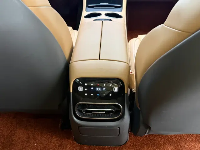 Leapmotor C01 — Фото автомобиля 17