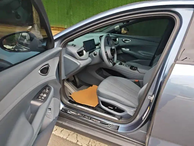 BYD Seal 06 GT — Фото автомобиля 11