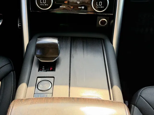 Land Rover Discovery — Фото автомобиля 16