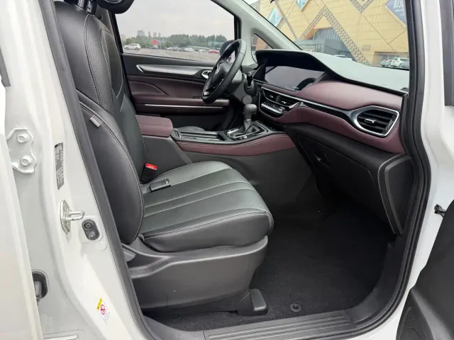 GAC Trumpchi M6 — Фото автомобиля 15