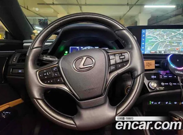 Lexus ES Generation 7 — Фото автомобиля 12