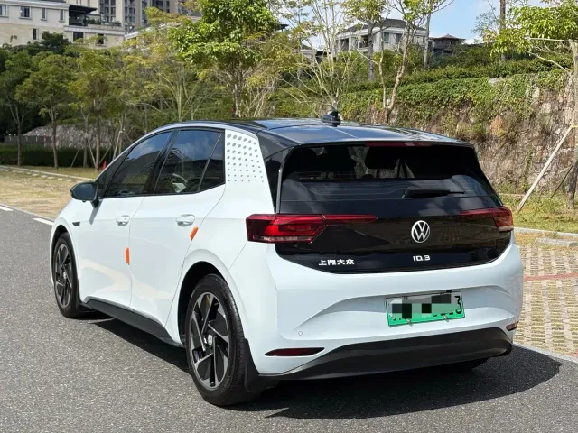 Volkswagen ID.3 — Фото автомобиля 7