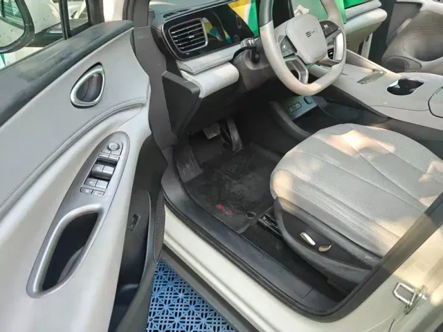 BYD Sealion 06 — Фото автомобиля 16