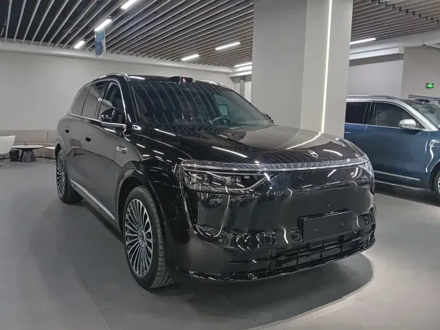 Aito M8 — Фото автомобиля 2