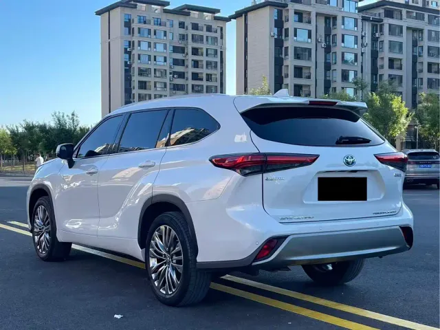 Toyota Highlander — Фото автомобиля 7