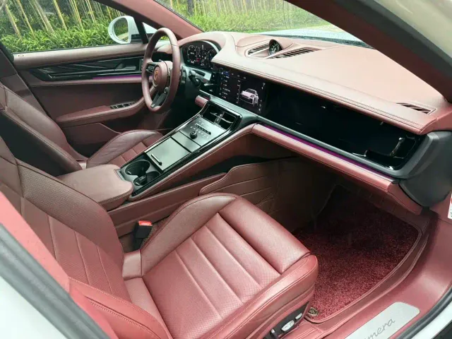Porsche Panamera — Фото автомобиля 11