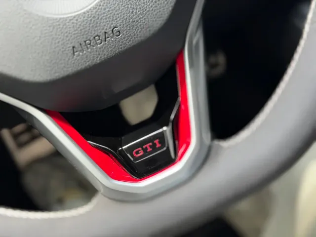 Volkswagen Golf GTI — Фото автомобиля 10