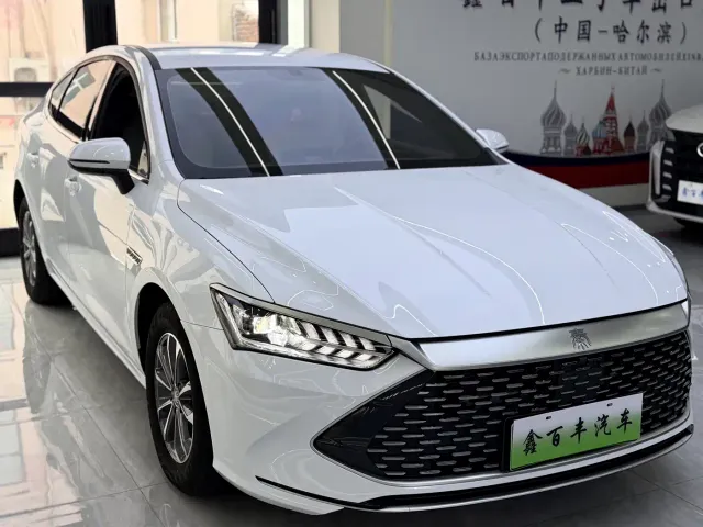 BYD Qin PLUS 2024 DM-i 120KM Navigation Glory Edition — Фото автомобиля 3