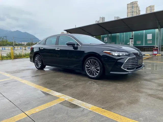 Toyota Avalon — Фото автомобиля 3