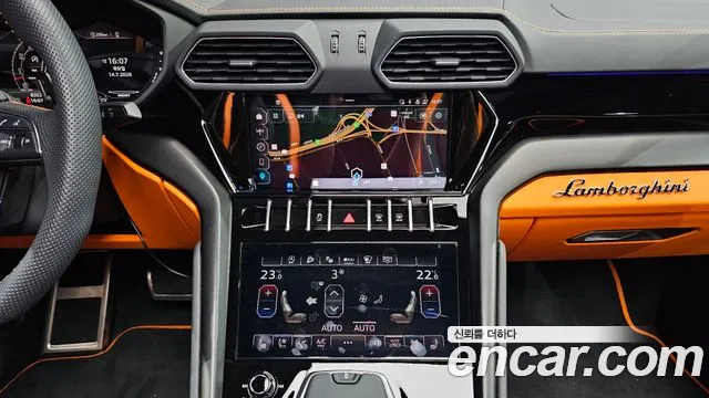 Lamborghini Urus — Фото автомобиля 13