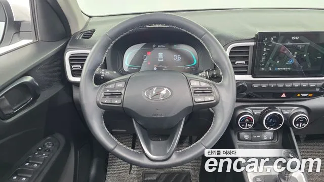 Hyundai Venue — Фото автомобиля 13