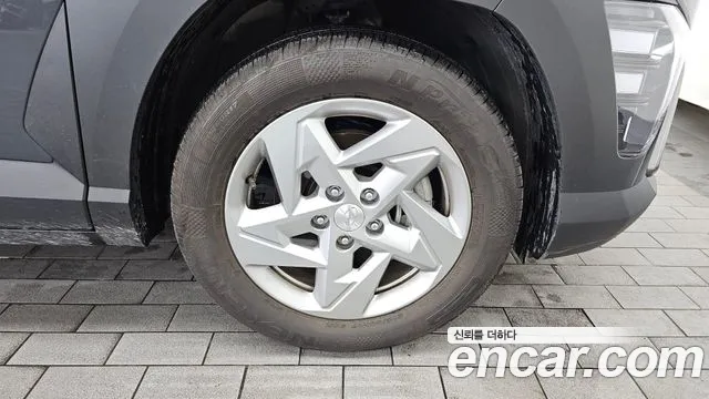 Hyundai Kona Kona (SX2) Бензин 2.0 2WD — Фото автомобиля 20