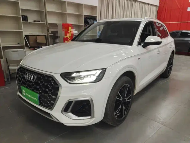 Фотография автомобиля — Audi Q5L