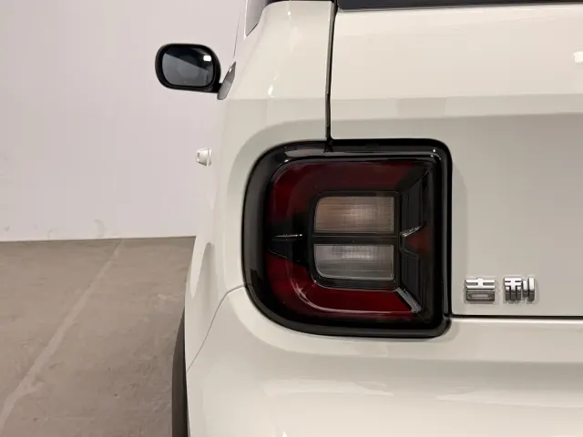 Geely Panda — Фото автомобиля 13