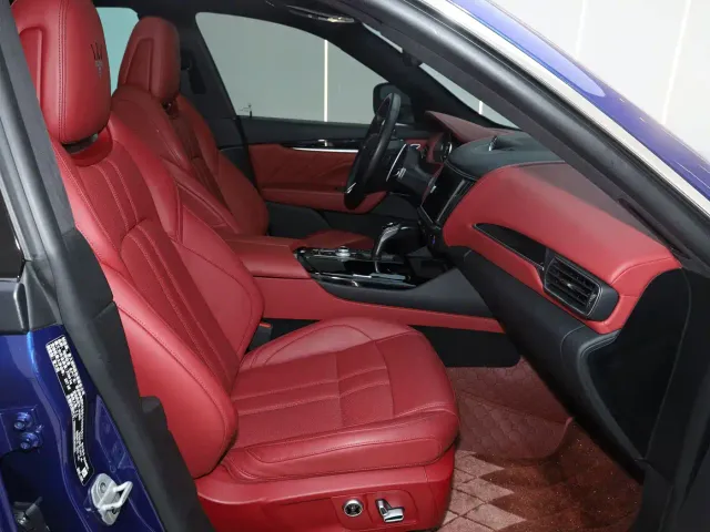Maserati Levante — Фото автомобиля 13