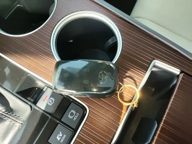 Toyota Sienna — Фото автомобиля 8