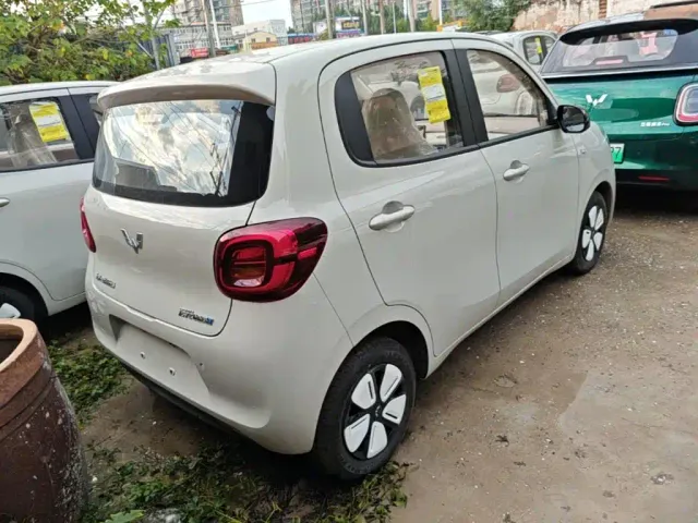 Wuling Hongguang Mini EV — Фото автомобиля 6