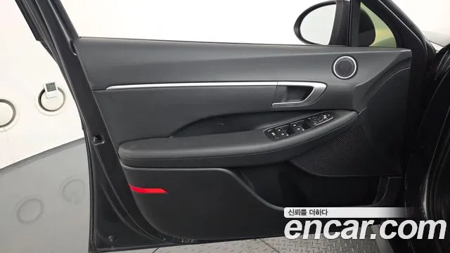 Hyundai Sonata Sonata (DN8) 2.0 LPG(Для проката) — Фото автомобиля 24