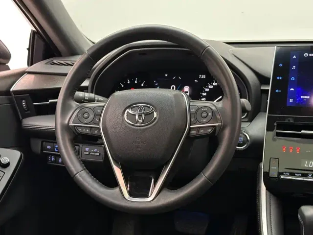 Toyota Avalon — Фото автомобиля 12