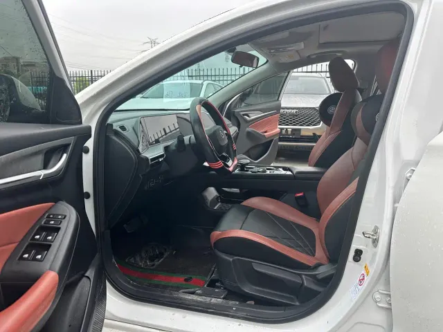 Changan Eado — Фото автомобиля 5