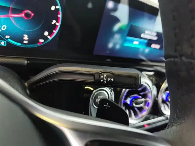 Mercedes-Benz GLA-Class — Фото автомобиля 13