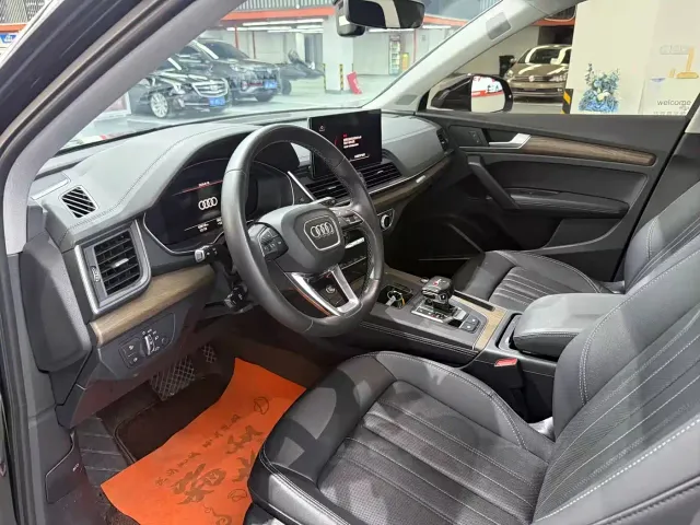 Audi Q5L — Фото автомобиля 6