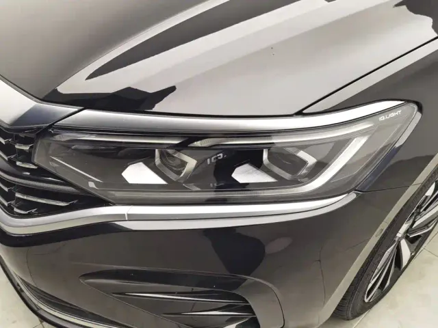 Volkswagen Passat — Фото автомобиля 7